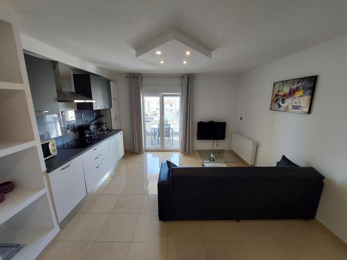 Daniel Apartment *