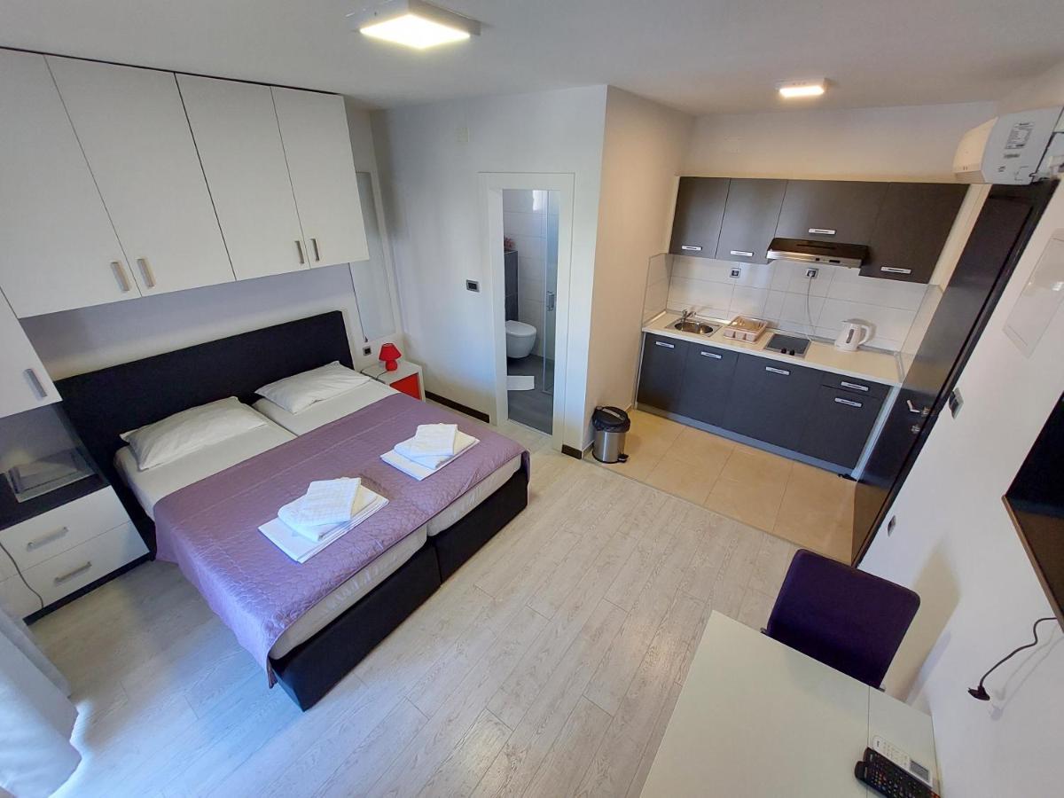 Daniel Apartment *